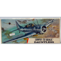 72_douglas_dauntless_airfix