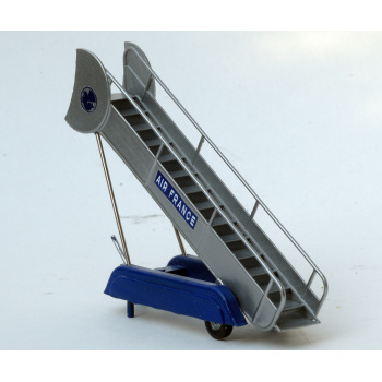 72aa024_lockheed_constellation_douglas_dc-4_escalier_mobile_09