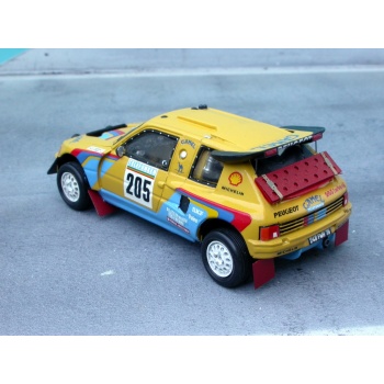 peugeot205t16gr1erdakar87-provencemoulage-185-2